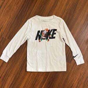 Nike Kids White Long Sleeve Shirt, Size 6 EUC Like new!